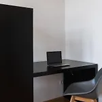 アパート Stylovy S Cervenou Pohovkou Kousek Od Hlavniho Nadrazi *