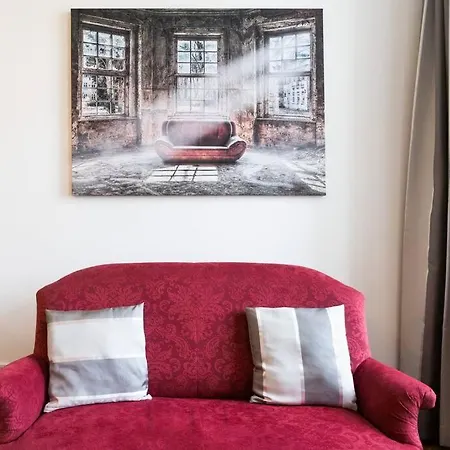 Apartman Stylovy S Cervenou Pohovkou Kousek Od Hlavniho Nadrazi *